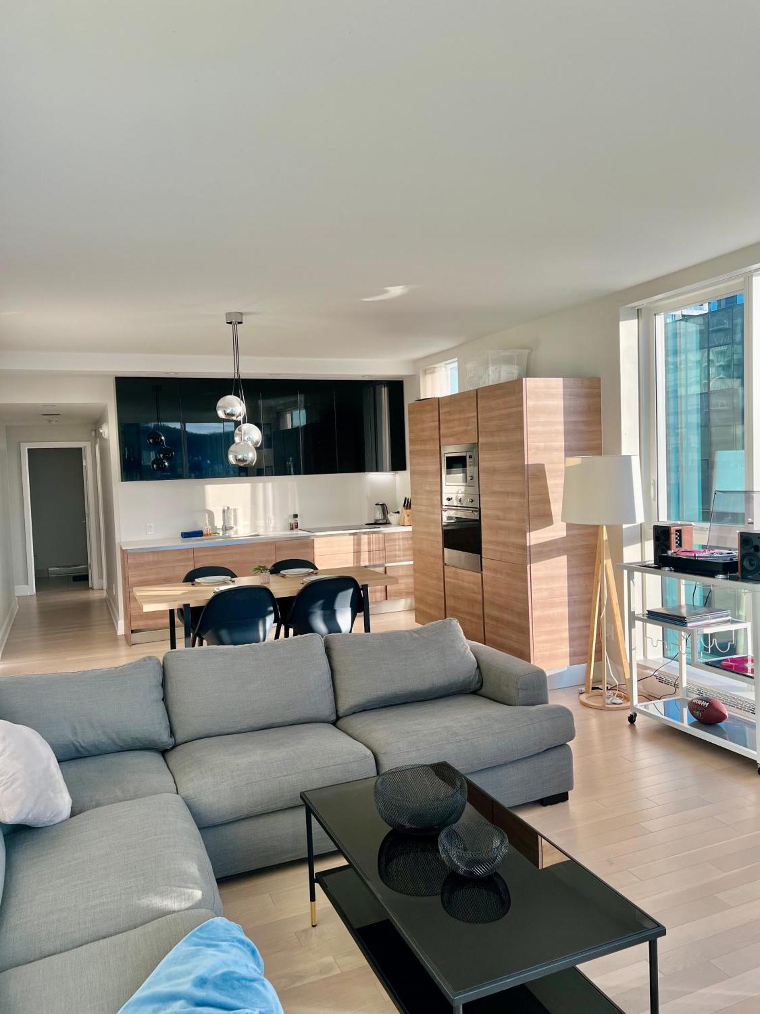 Modern 2 Bedrooms Downtown Appartement